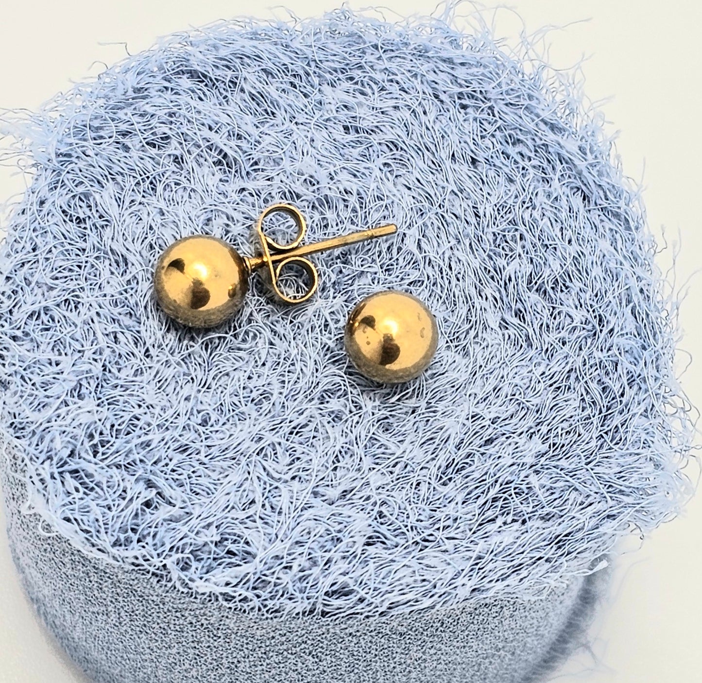 Balin-gold studs